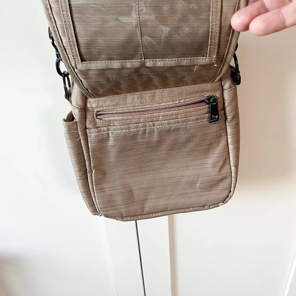 Lug Flapper SE Convertible Crossbody Tan Bag - Picture 5 of 16